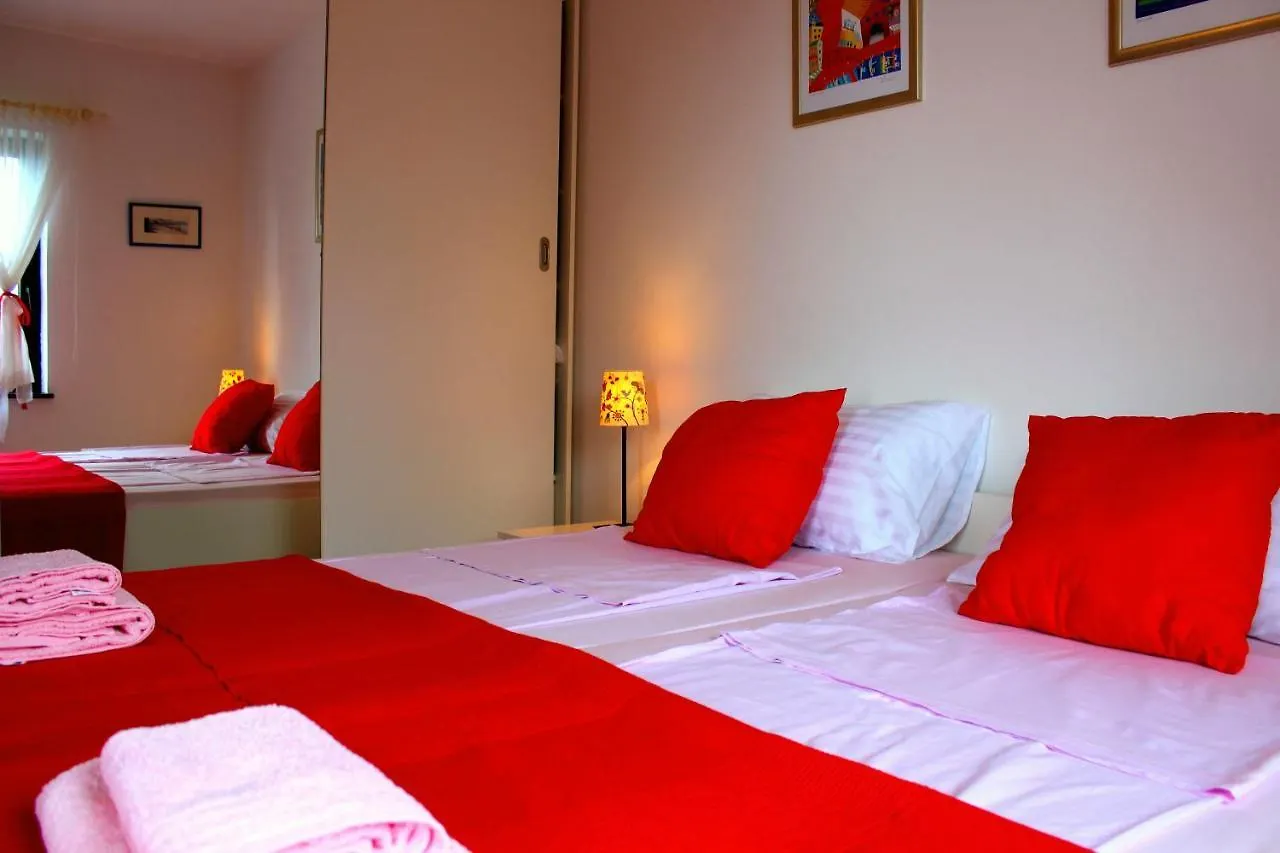 Apartment Nina A2+1 Novi Vinodolski
