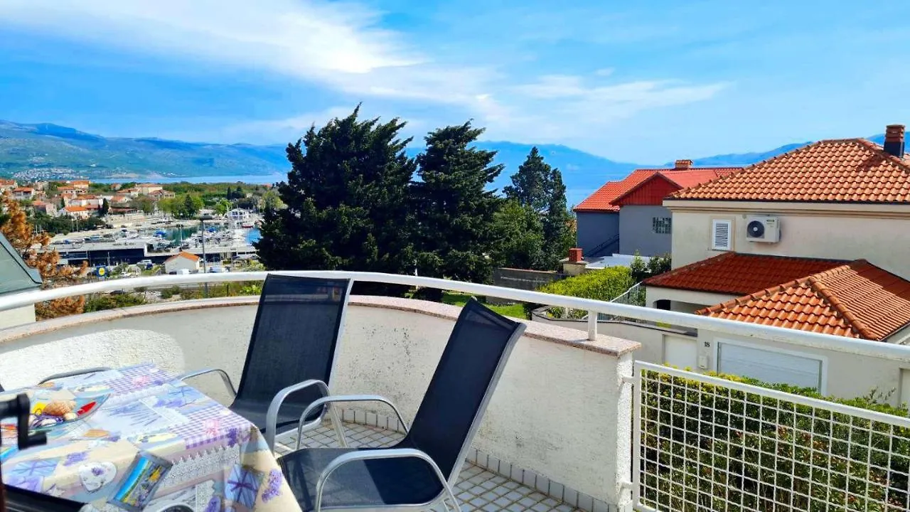 Apartment Nina A2+1 Novi Vinodolski