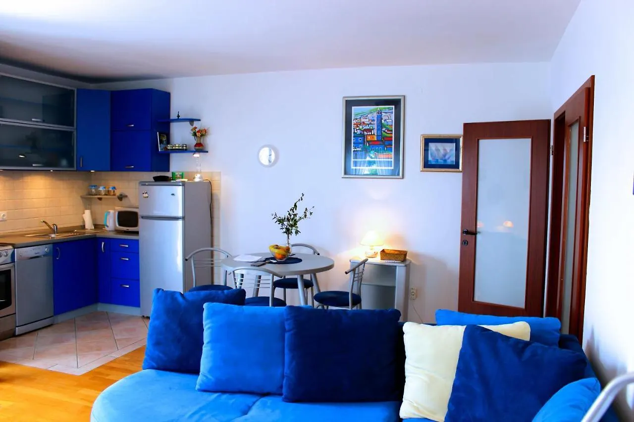 Apartment Nina A2+1 Novi Vinodolski