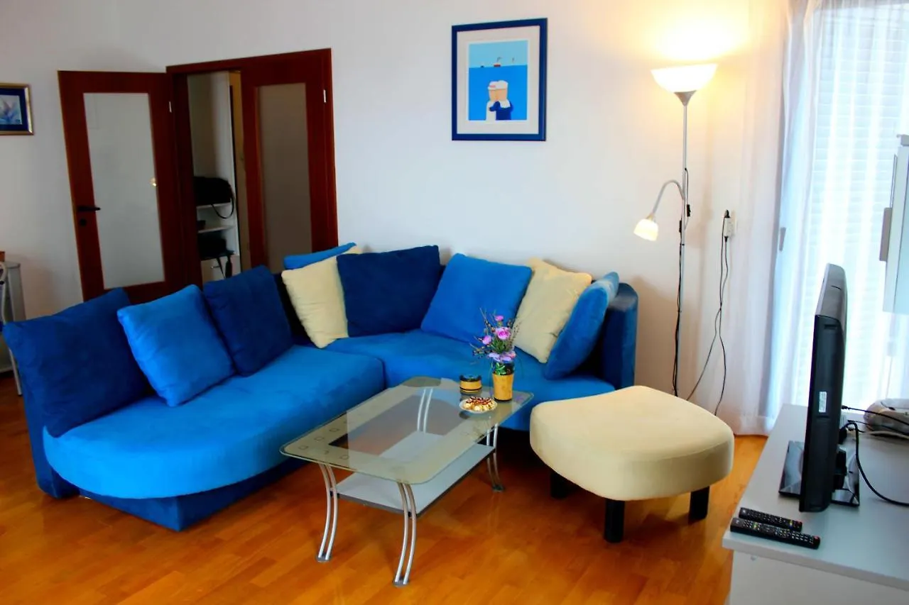 Apartment Nina A2+1 Novi Vinodolski