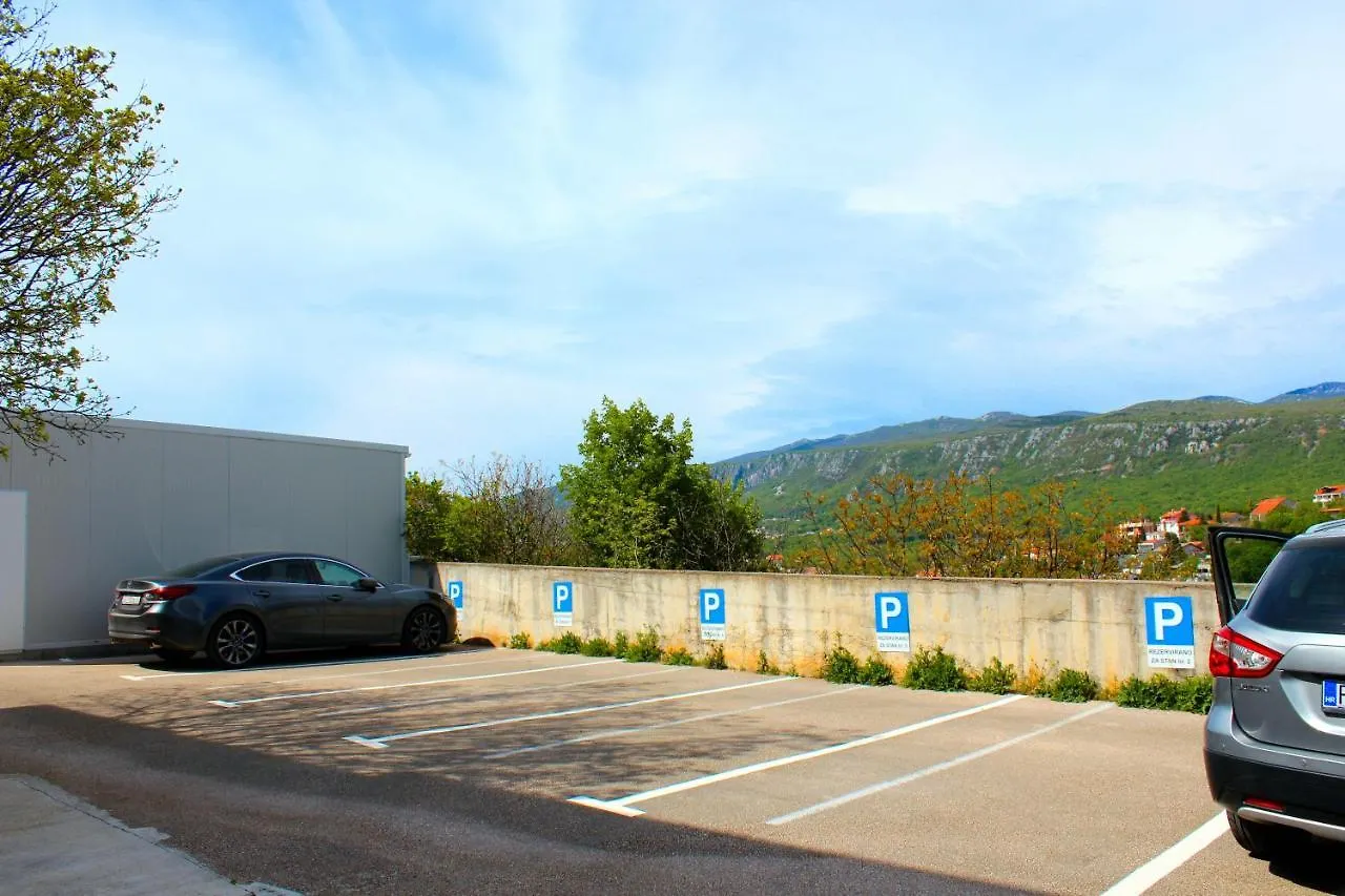 Apartment Nina A2+1 Novi Vinodolski Croatia