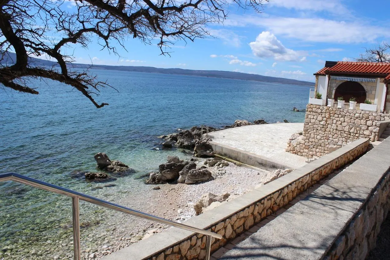 Apartment Nina A2+1 Novi Vinodolski 0*,  Croatia