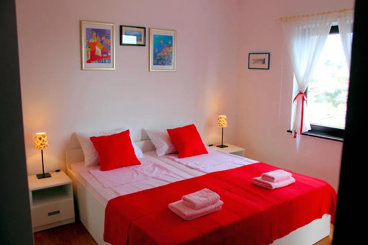 Apartment Nina A2+1 Novi Vinodolski
